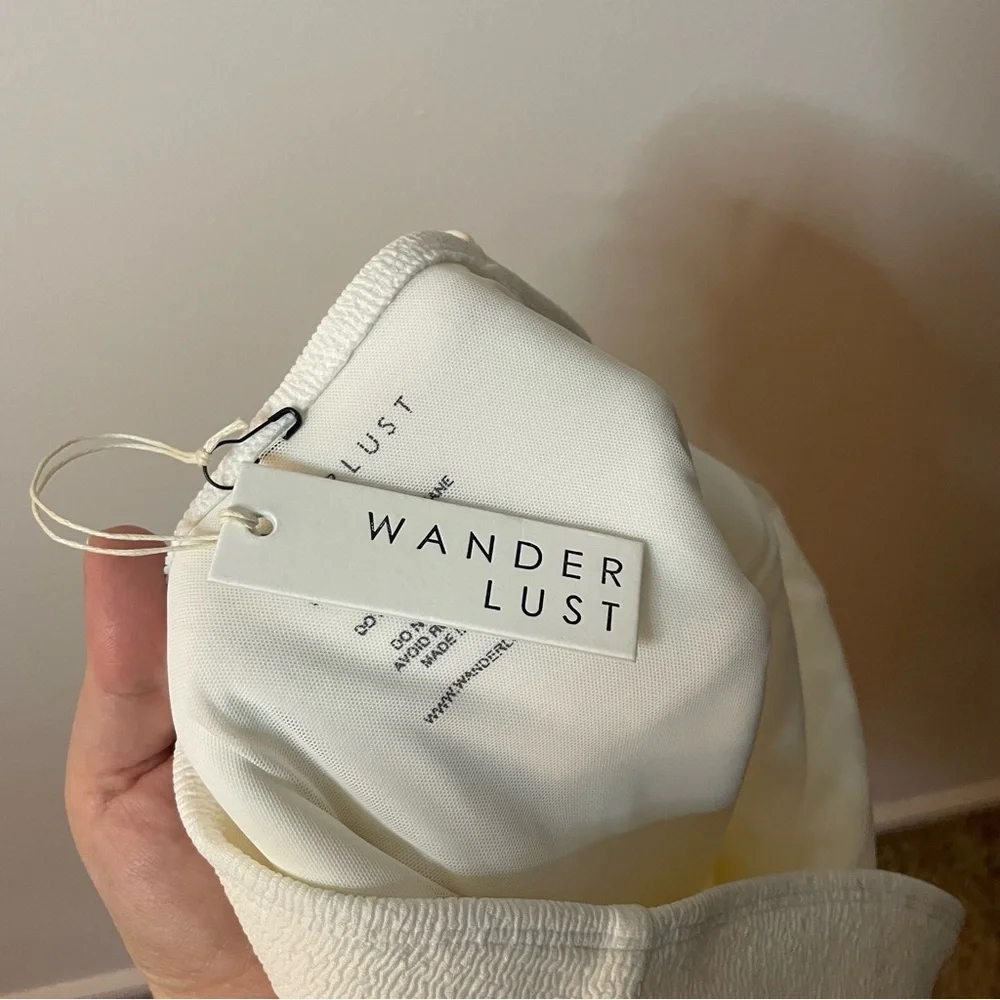 Wanderlust One Piece Swim Suit NWT Medium - Picture 3 of 3